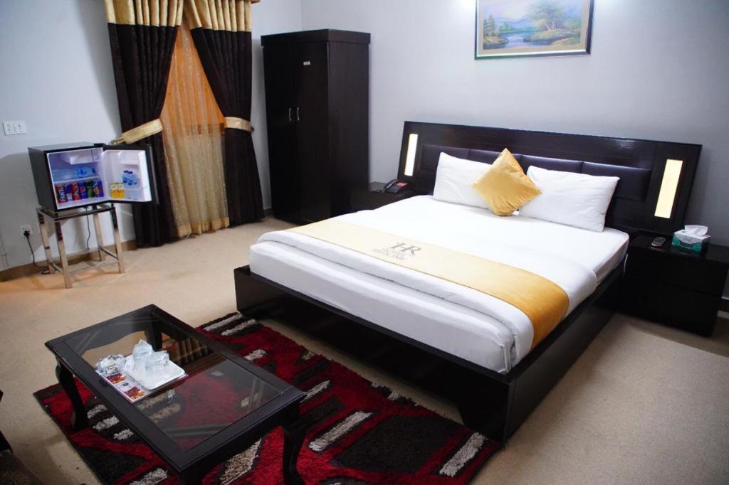 Hotel Red Line Islamabad Bagian luar foto